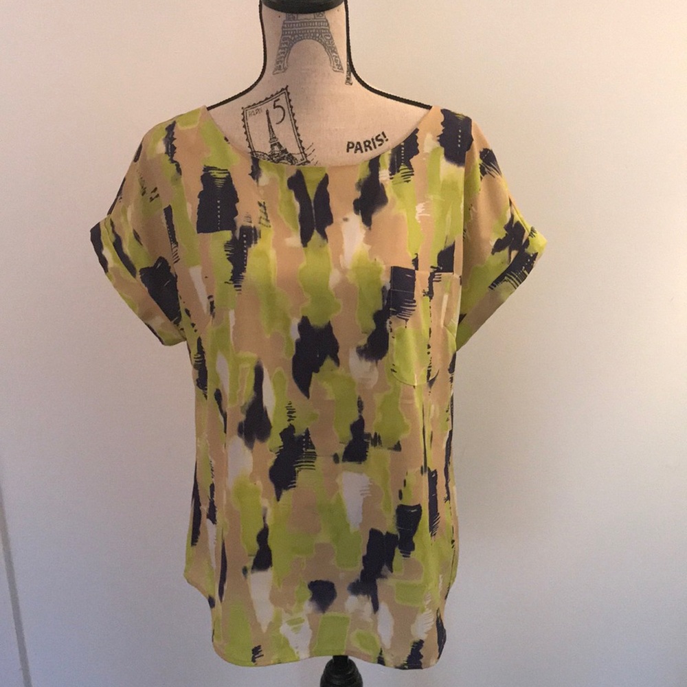 LOFT multi colored silky short sleeve top Sz.L
